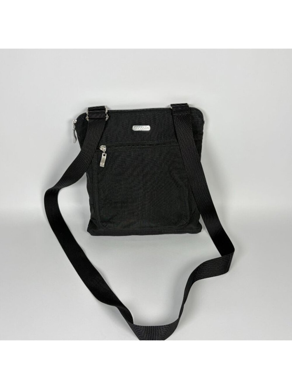 Baggallini Pocket Slim Crossbody Bag Purse Black Nylon Lightweight Travel